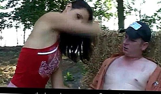 Порно Камшоты: Зрелая блондинка на День Рождения подарила мужу то, о чем он уже давно мечтал, - секс втроем